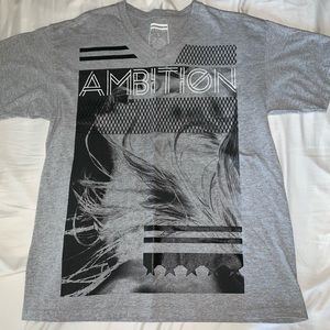 Men’s large Sean John tshirt